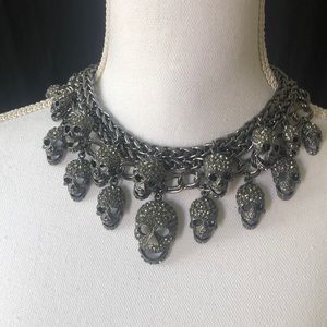 Swarovski Crystal skull head necklace 💀
